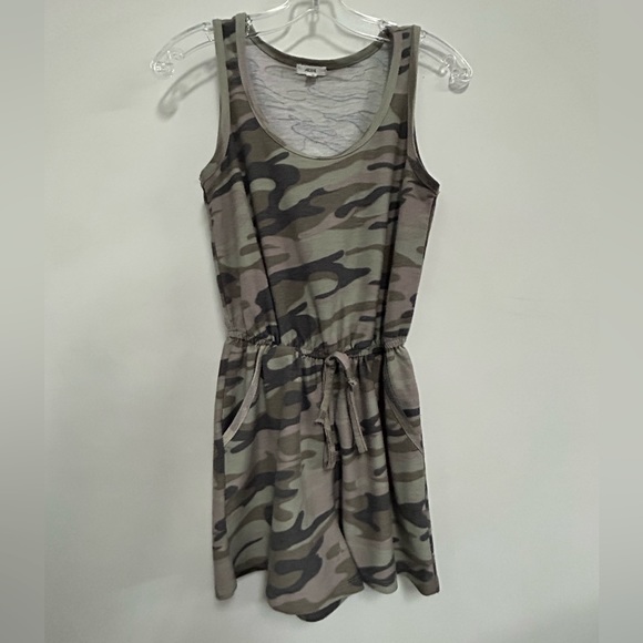 2 Ardene Rompers - Picture 3 of 12